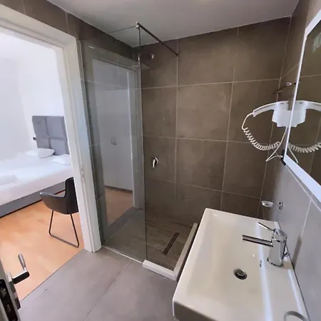 Diamond 3* Sarandë