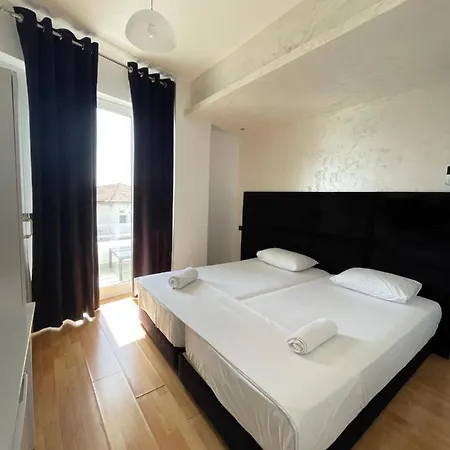 Diamond 3* Sarandë