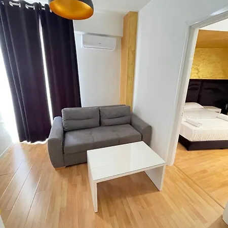 Diamond 3* Sarandë