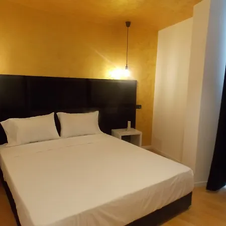 Diamond Hotell 3*
